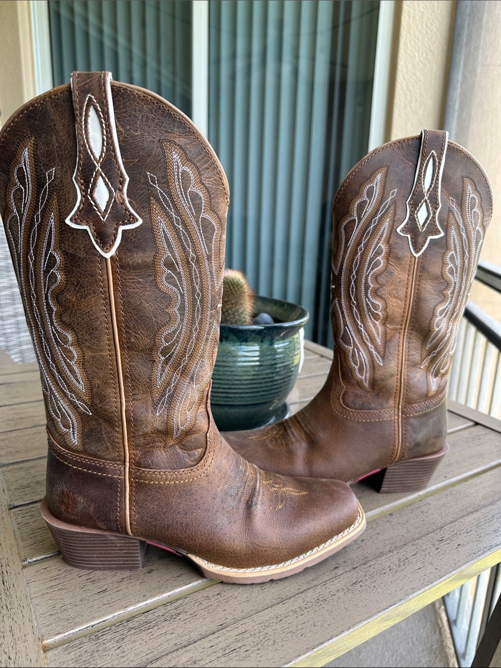 Justin Brown Western Cowboy Boots with White Stitching